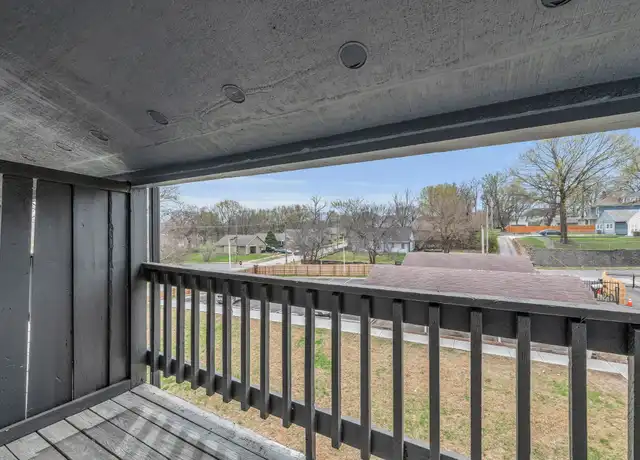 Property at 1500 E 29th St, Kansas City, MO, 64109, 1 bed, 1 bath, [object Object]