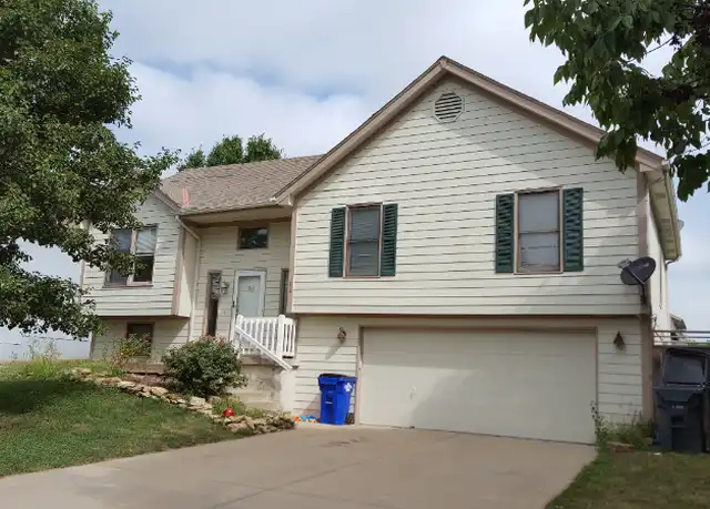 Property at 1558 W Mulberry St, Olathe, KS, 66061, 3 beds, 2.5 baths, [object Object]