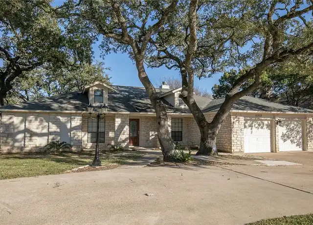 Property at 10509 Scotland Well Dr, Austin, TX, 78750, 4 beds, 2 baths, [object Object]