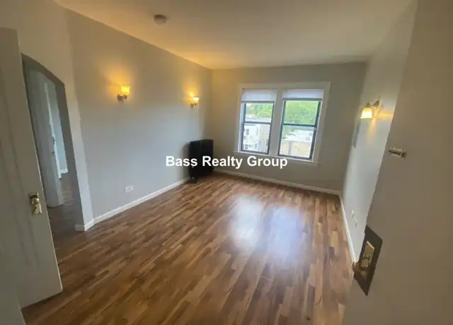 Property at 1722 W Estes Ave, Chicago, IL, 60626, 1 bed, 1 bath, [object Object]