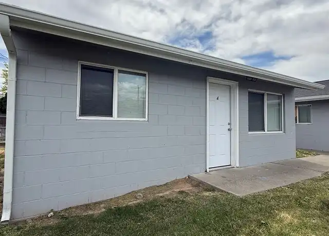 Property at W. Pear Ave - 1006 W Pear Ave, Selah, WA, 98942, 2 beds, 1 bath, [object Object]