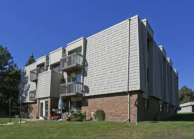 Property at Willowwood - 1600 S Rock Creek Dr, Sioux Falls, SD, 57103, 1 bed, 1 bath, [object Object]