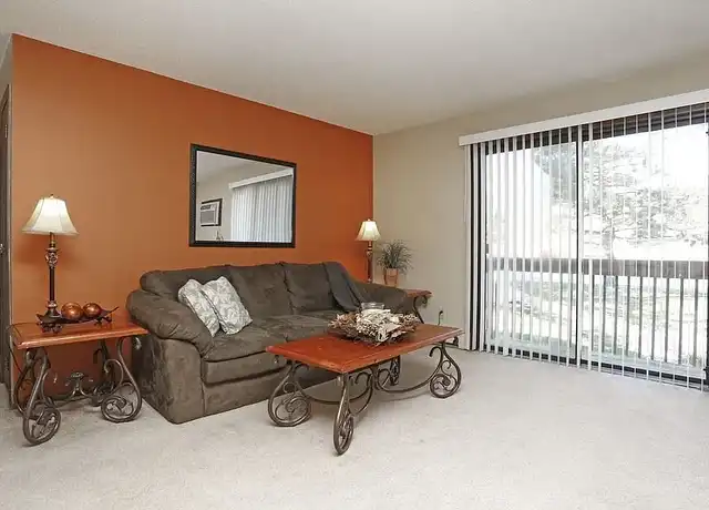 Property at Willowwood - 1600 S Rock Creek Dr, Sioux Falls, SD, 57103, 1 bed, 1 bath, [object Object]