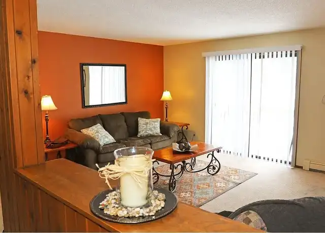 Property at Willowwood - 1600 S Rock Creek Dr, Sioux Falls, SD, 57103, 1 bed, 1 bath, [object Object]