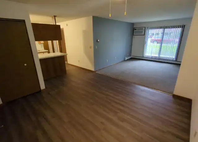 Property at 28 3rd Ave NE Unit 28-103, St Cloud, MN, 56304, 2 beds, 1 bath, [object Object]