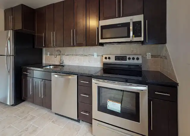 Property at Town House Apartments - 81 Morris Ave, Springfield, NJ, 07081, 1-2 bed, 1 bath, [object Object]