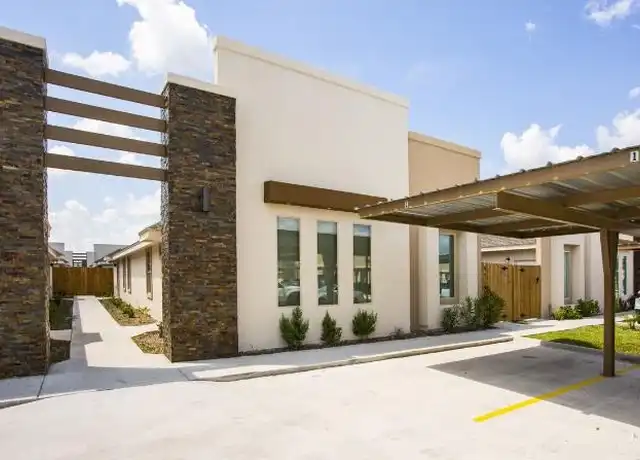 Property at 2021 Stardust Ln Unit 4, Edinburg, TX, 78541, 3 beds, 2 baths, [object Object]