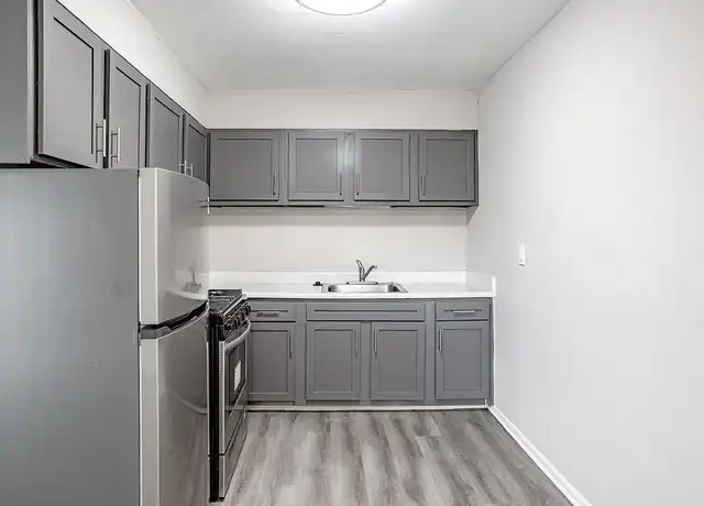 Property at Coventry Place Apartments - 309 W Brooke Ave, Magnolia, NJ, 08049, 1 bed, 1 bath, [object Object]