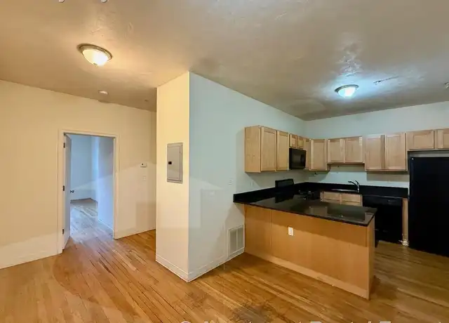 Property at 22 Bow St Unit 1, Somerville, MA, 02143, 2 beds, 1 bath, [object Object]