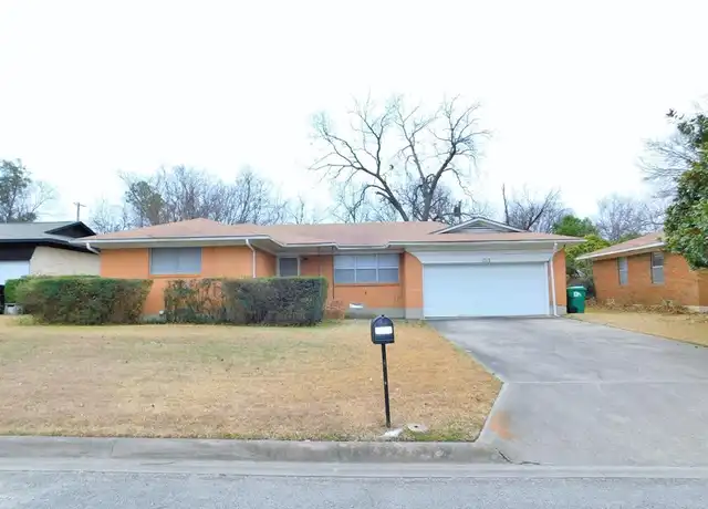 Property at 1713 Crescent St, Denton, TX, 76201, 3 beds, 2 baths, [object Object]