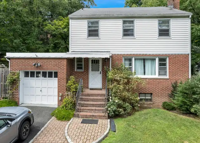 Property at 25 Fenwick Rd, Hastings on Hudson, NY, 10706, 3 beds, 1.5 baths, [object Object]