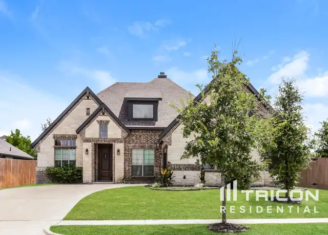 Property at 330 Abbott, Waxahachie, TX, 75165, 4 beds, 2 baths, [object Object]