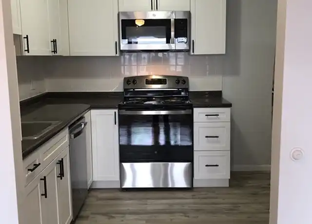 Property at 685 Moody St Unit 9, Waltham, MA, 02453, 2 beds, 1 bath, [object Object]