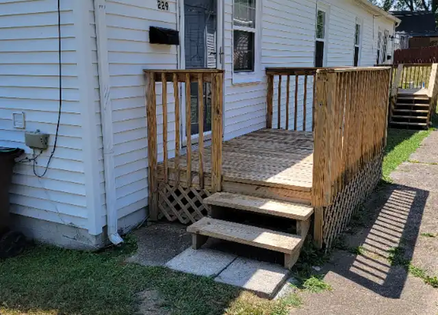 Property at 229 Hillside Rd Unit 229, Oak Ridge, TN, 37830, 2 beds, 1 bath, [object Object]