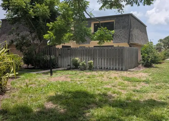 Property at 5572 Malt Dr #4, Fort Myers, FL, 33907, 2 beds, 2 baths, [object Object]