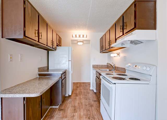 Photo of 45685 Timberlane Ct, Novi, MI 48377