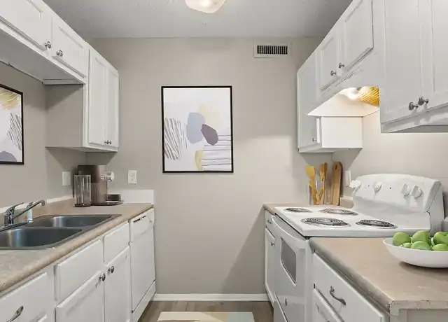 Property at Basswood - 2820 Louisiana Ave, Lafayette, LA, 70501, 1-2 bed, 1-2 bath, [object Object]