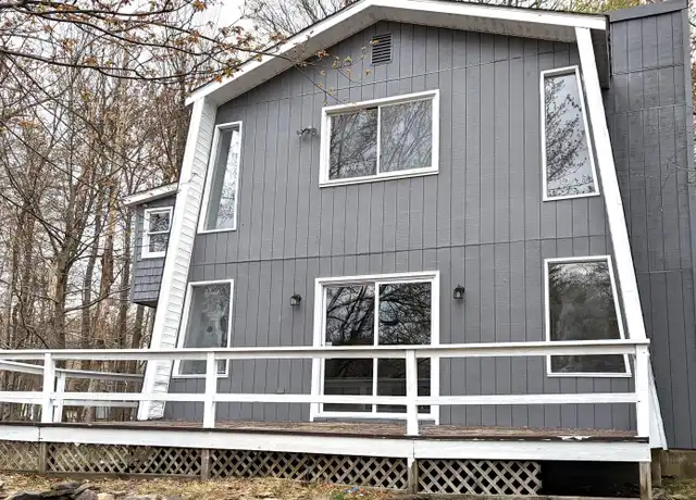 Property at 7376 Ventnor Dr, Tobyhanna, PA, 18466, 5 beds, 2 baths, [object Object]