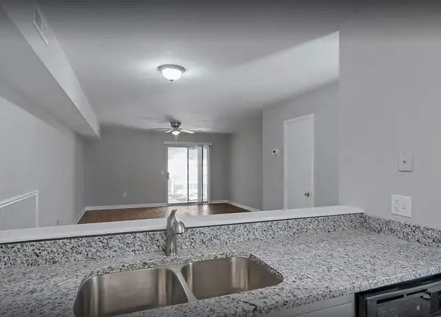 Photo of 333 Fleming Rd, Charleston, SC 29412