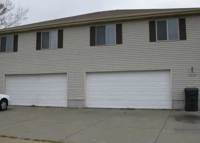 Property at 2301 SW 19th St Unit 2301, Lincoln, NE, 68522, 5 beds, 2 baths, [object Object]