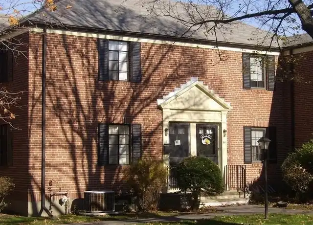 Property at 42 Pierce Rd #42, Watertown, MA, 02472, 2 beds, 1 bath, [object Object]