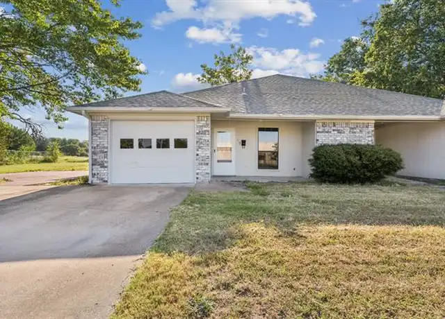 Property at 110 Lee St, Farmersville, TX, 75442, 2 beds, 2 baths, [object Object]