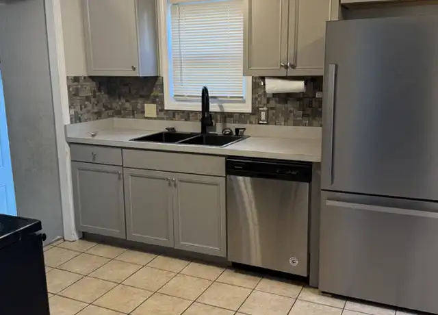 Property at 20007 Sunset Dr, Warrensville Heights, OH, 44122, 3 beds, 1 bath, [object Object]