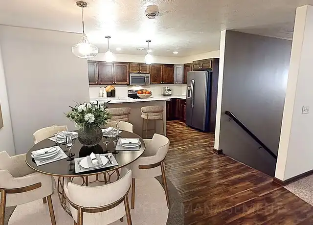 Property at 350-360 N Main Ave - 350 N Main Ave, Sioux Falls, SD, 57104, 3 beds, 1 bath, [object Object]