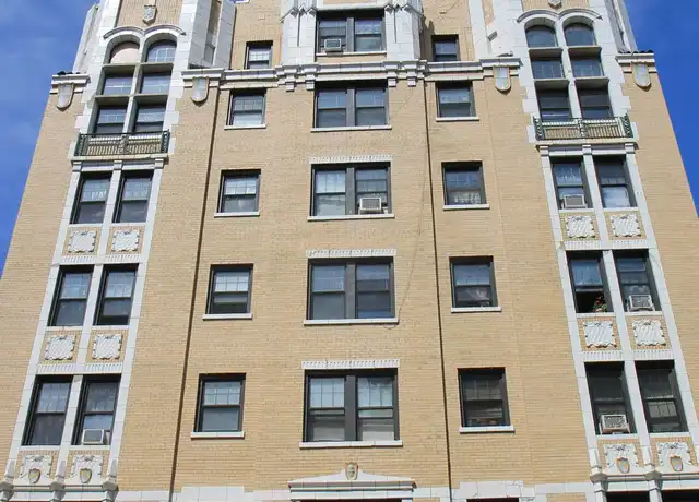 Property at 922 W Eastwood Ave, Chicago, IL, 60640, 0 beds, 1 bath, [object Object]