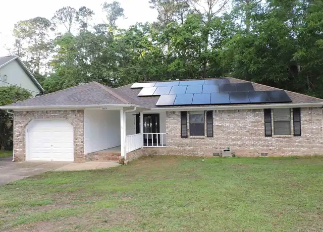 Property at 7694 Old Hickory Dr, Pensacola, FL, 32507, 3 beds, 2 baths, [object Object]