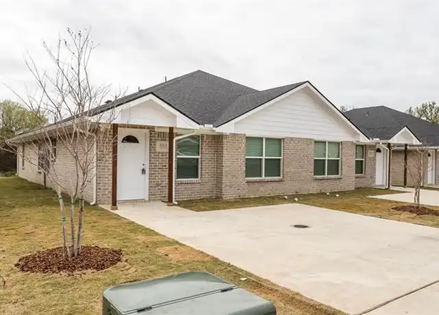 Property at 607 Casa Linda St Unit B, Ennis, TX, 75119, 2 beds, 2 baths, [object Object]