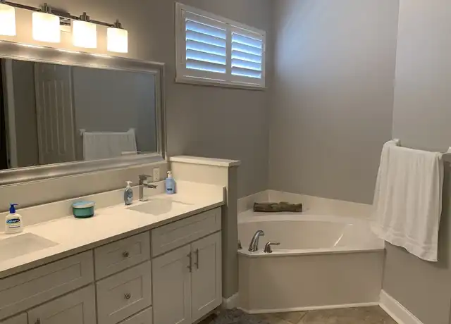 Property at 6247 Ashwood Ln, Naples, FL, 34110, 3 beds, 2 baths, [object Object]