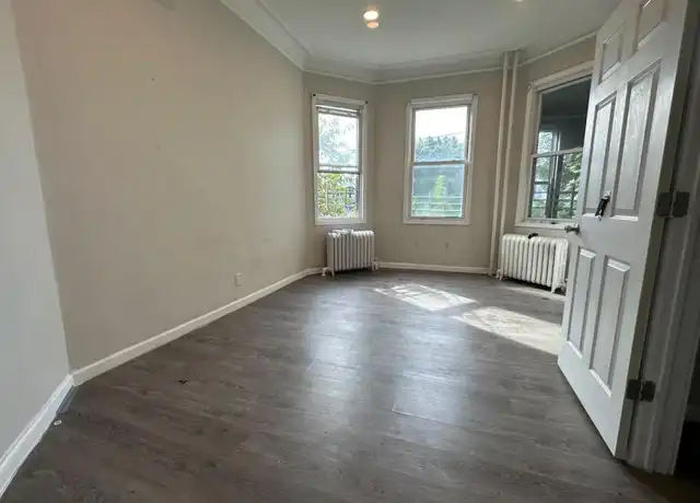 Property at 136 Buena Vista Ave, Yonkers, NY, 10701, 3 beds, 1 bath, [object Object]