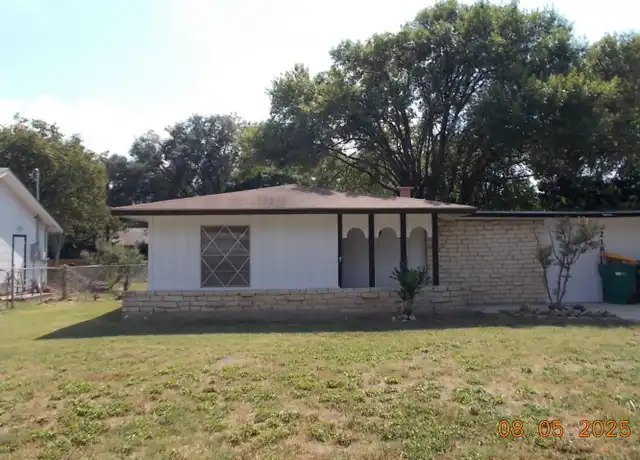 Property at 218 Shin Oak Dr, Live Oak, TX, 78233, 3 beds, 1 bath, [object Object]