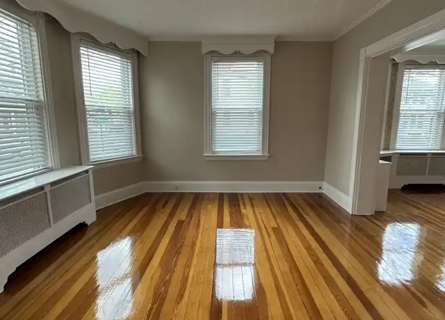 Property at 35 Glover Ave Unit 1, Quincy, MA, 02171, 2 beds, 1 bath, [object Object]