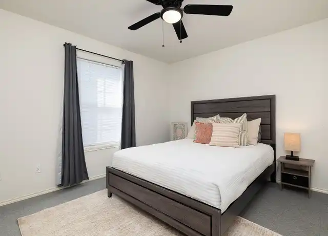 Property at 1220 Del Oro Ln Apt 8, Pharr, TX, 78577, 2 beds, 1 bath, [object Object]