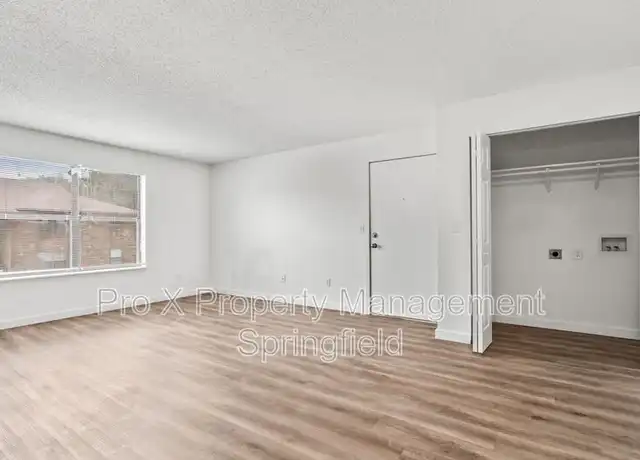 Property at 3111 W Greenwood St Unit 5, Springfield, MO, 65807, 1 bed, 1 bath, [object Object]