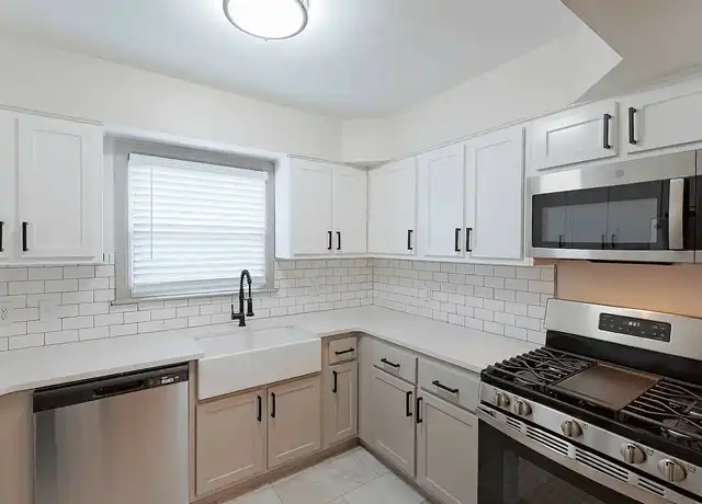 Property at Highpoint at The Greenline - 385 N Graham St, Memphis, TN, 38117, 2 beds, 1 bath, [object Object]