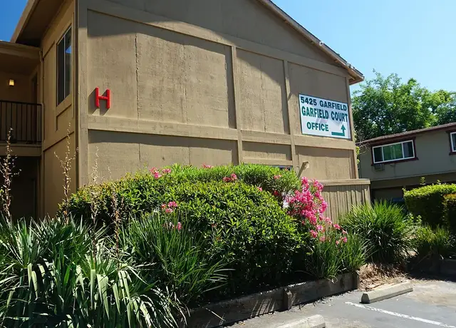 Photo of 5425 Garfield Ave, Sacramento, CA 95841