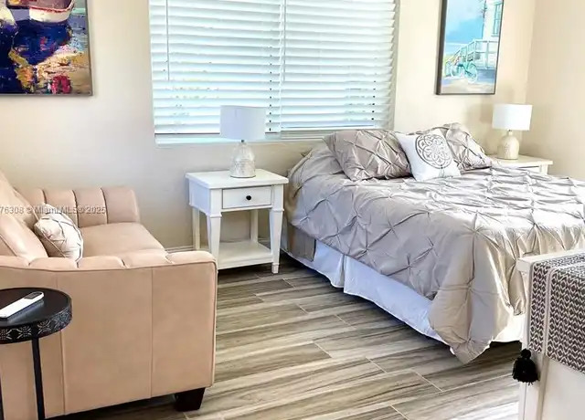 Property at 326 Roosevelt St Unit 1-5, Hollywood, FL, 33019, 0 beds, 1 bath, [object Object]