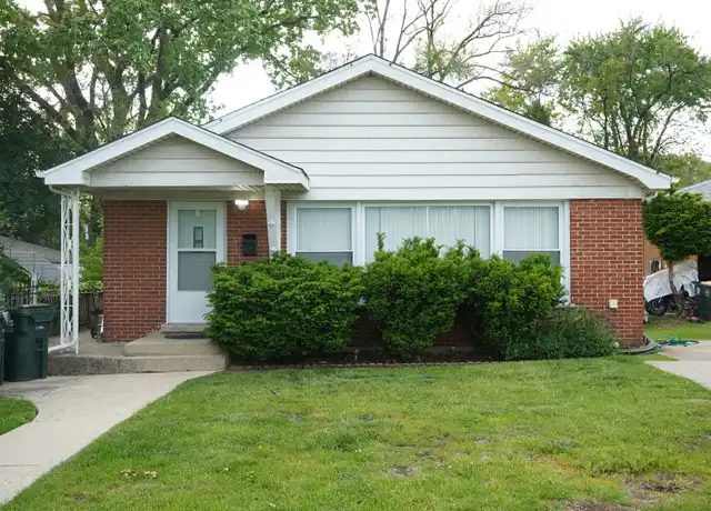 Property at 8660 Frontage Rd, Morton Grove, IL, 60053, 3 beds, 1 bath, [object Object]