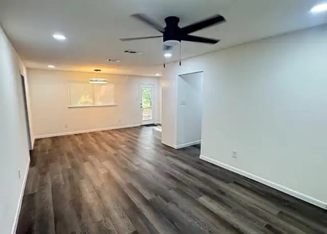 Property at 1426 Morrison Cir, Garland, TX, 75040, 4 beds, 2 baths, [object Object]