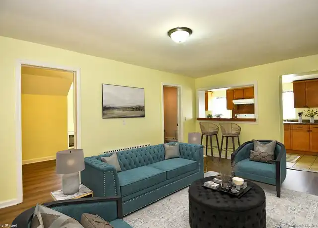 Property at 73 Wilson St Unit 2 Floor, Stamford, CT, 06902, 3 beds, 1 bath, [object Object]