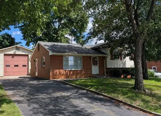 Property at 906 Ingleside Ln, Salem, VA, 24153, 3 beds, 1.5 baths, [object Object]