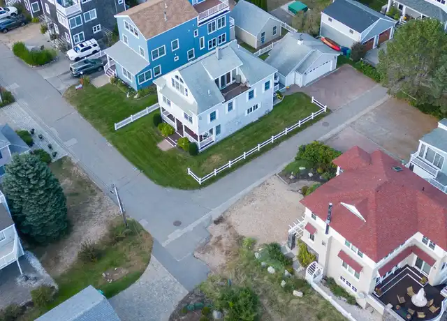 Property at 8 Toppan St, Hampton, NH, 03842, 4 beds, 2.5 baths, [object Object]