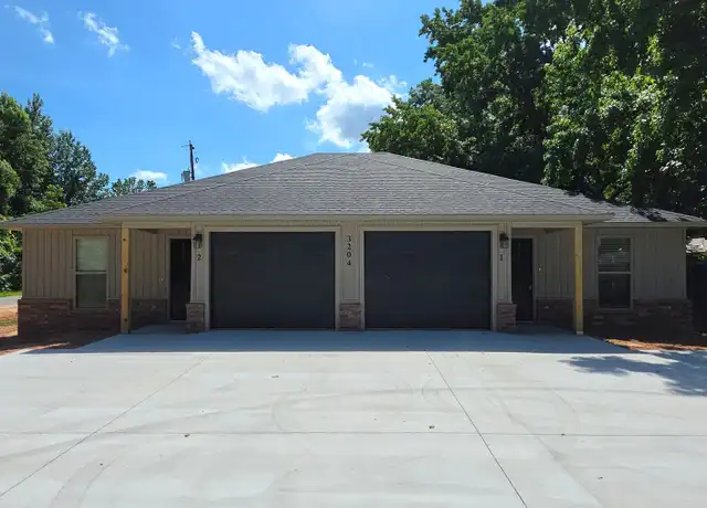 Property at 3204 N Cleveland Ave Unit 2, Russellville, AR, 72802, 2 beds, 2 baths, [object Object]