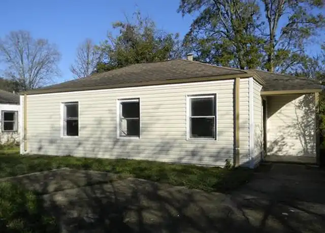 Property at 1860 Woodland Ave SW, Birmingham, AL, 35211, 3 beds, 1 bath, [object Object]