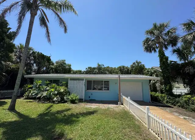 Property at 905 Locust St, New Smyrna Beach, FL, 32169, 2 beds, 1 bath, [object Object]
