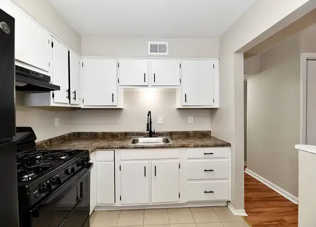 Property at Cedars Apartments - 3417 N Rybolt Ave, Indianapolis, IN, 46222, 0-2 beds, 1 bath, [object Object]
