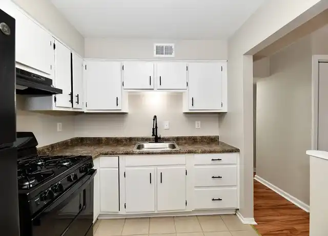 Property at Cedars Apartments - 3417 N Rybolt Ave, Indianapolis, IN, 46222, 0-1 beds, 1 bath, [object Object]